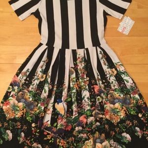*NWT* MAJOR UNICORN Lularoe Small Amelia